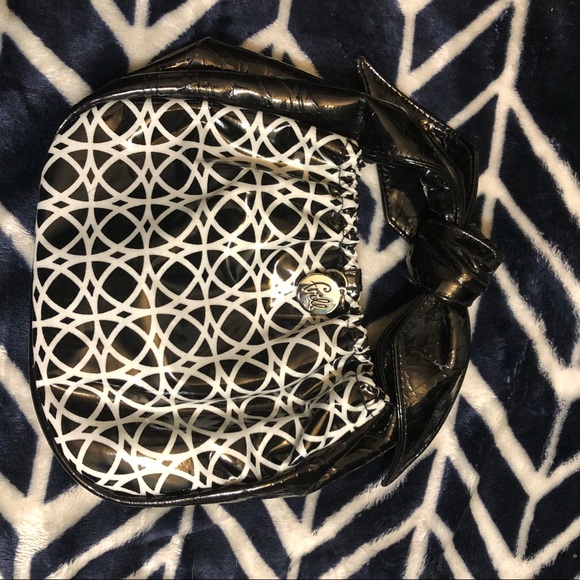 Vera Bradley Handbags - Vera Bradley frill handbag